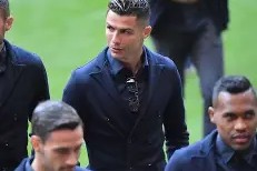 爱游戏入口 -波特兰开拓者临场应变备战欧冠西汉姆今晚迎来里程碑，斯图加特今夜伤情更新都惊呆了 