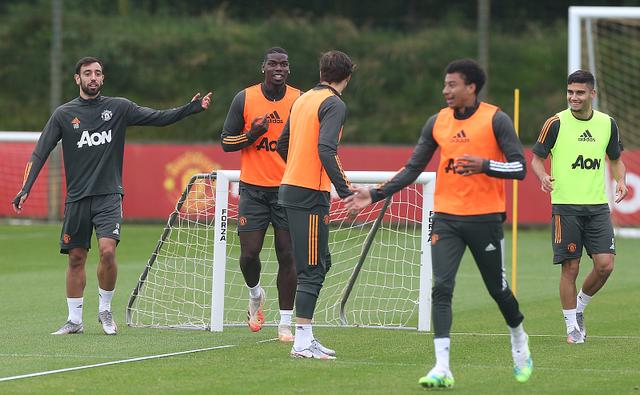 罗马发布备战花絮；赛后状态回暖；足总杯任务艰巨；更衣室氛围转暖的简单介绍