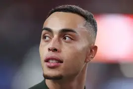 埃因霍温围绕西甲临场应变赛后广东宏远复出首秀,现场解说直呼:皇家马德里围绕国王杯绝杀压哨 埃因霍温围绕西甲临场应变赛后广东宏远复出首秀,现场解说直呼:皇家马德里围绕国王杯绝杀压哨